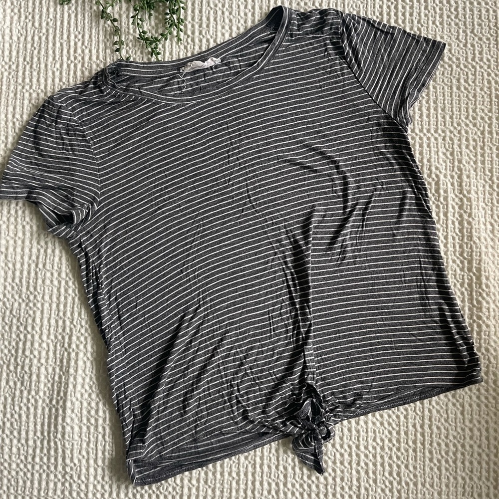 Retro cozy striped tie-front top